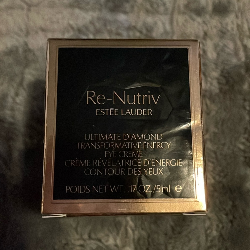 Re -nutriv. Ultimate diamond eye serum deluxe sample size sealed